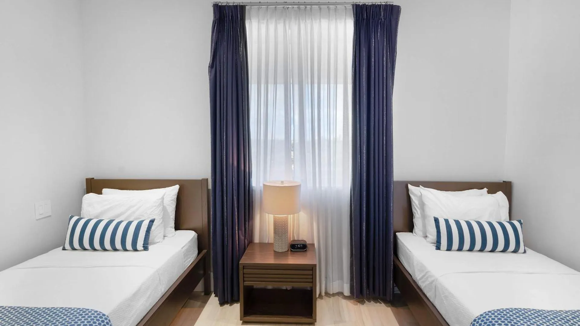 Stunning Oceanview 2 Bed Condo At One Cable Beach Nassau 0*,  Bahamas